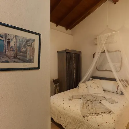 Retro Butik (adults Only) Çeşme